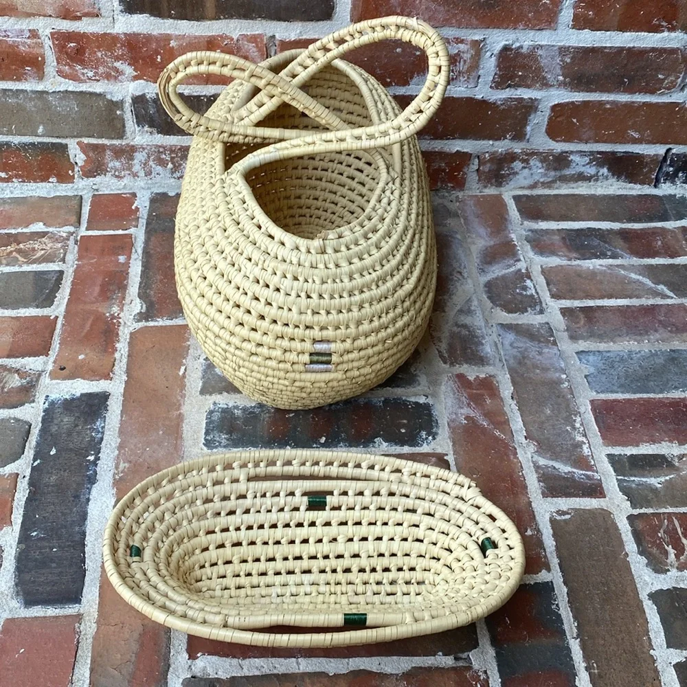 Handcrafted Woven Oval Handbag with Lid